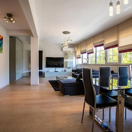 A Stylish Apartment In The Center Of Kastoria Buitenkant foto