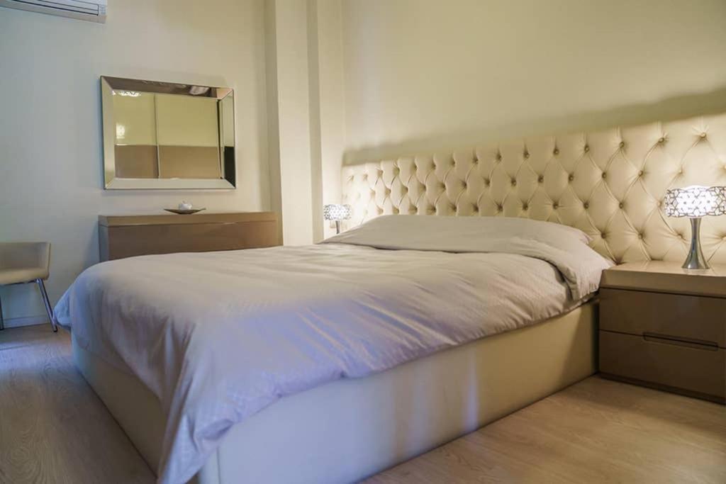 A Stylish Apartment In The Center Of Kastoria Buitenkant foto